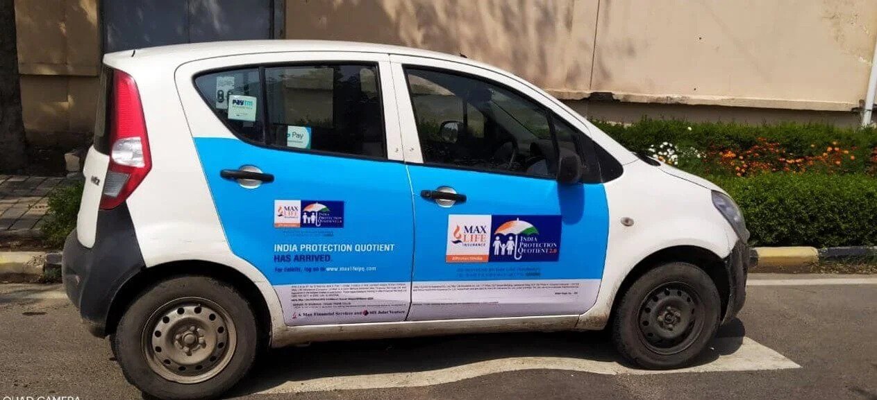 Cab branding means placing your advertisement on taxis so that your message travels across the city. It’s not just about putting a logo on a vehicle.